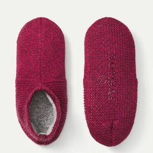 Bombas Burgundy Gripper Slipper